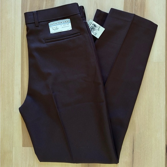 NWT VINTAGE Levi's Brown Action Slacks - Picture 1 of 3